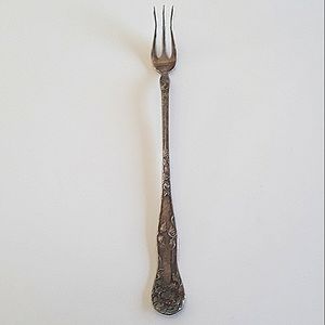 1877 Niagara Falls Silver Co. 3-Tine Fork 7.25"